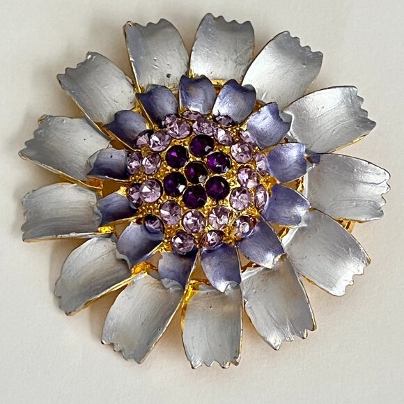 Vintage Flower Power Pin Brooch Lilac Purple Crystal Rhinestone Enamel Gold Tone - Picture 3 of 14
